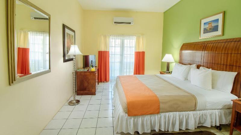 Bay Gardens Inn โกรส อิส์ลีต ห้อง รูปภาพ